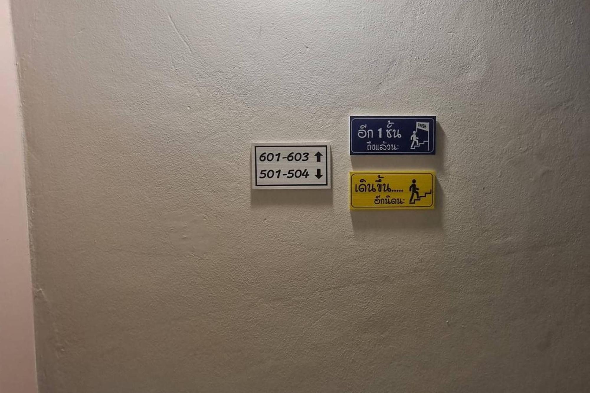 Bnb98 Silom Hotel Банкок Екстериор снимка
