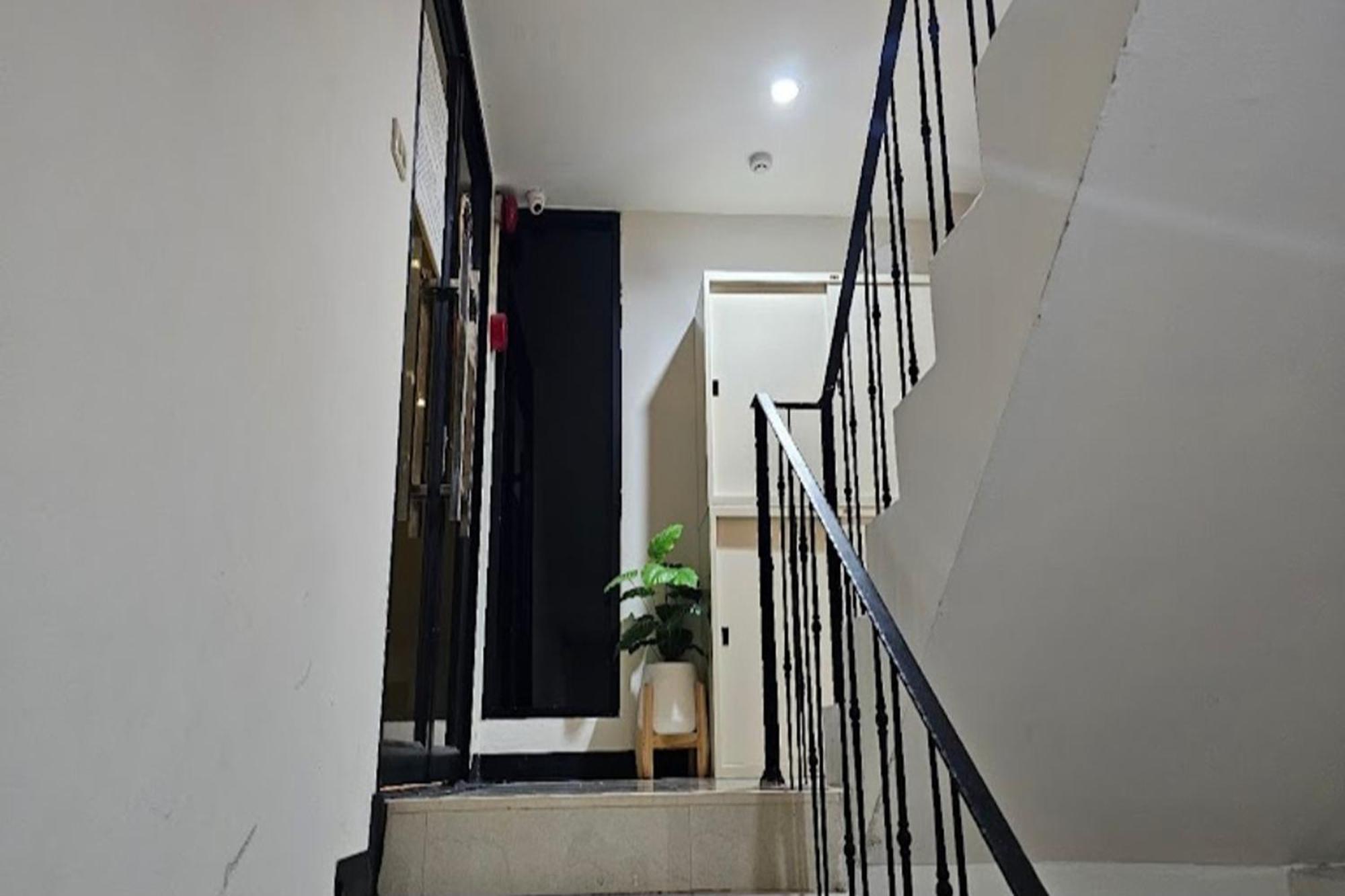 Bnb98 Silom Hotel Банкок Екстериор снимка