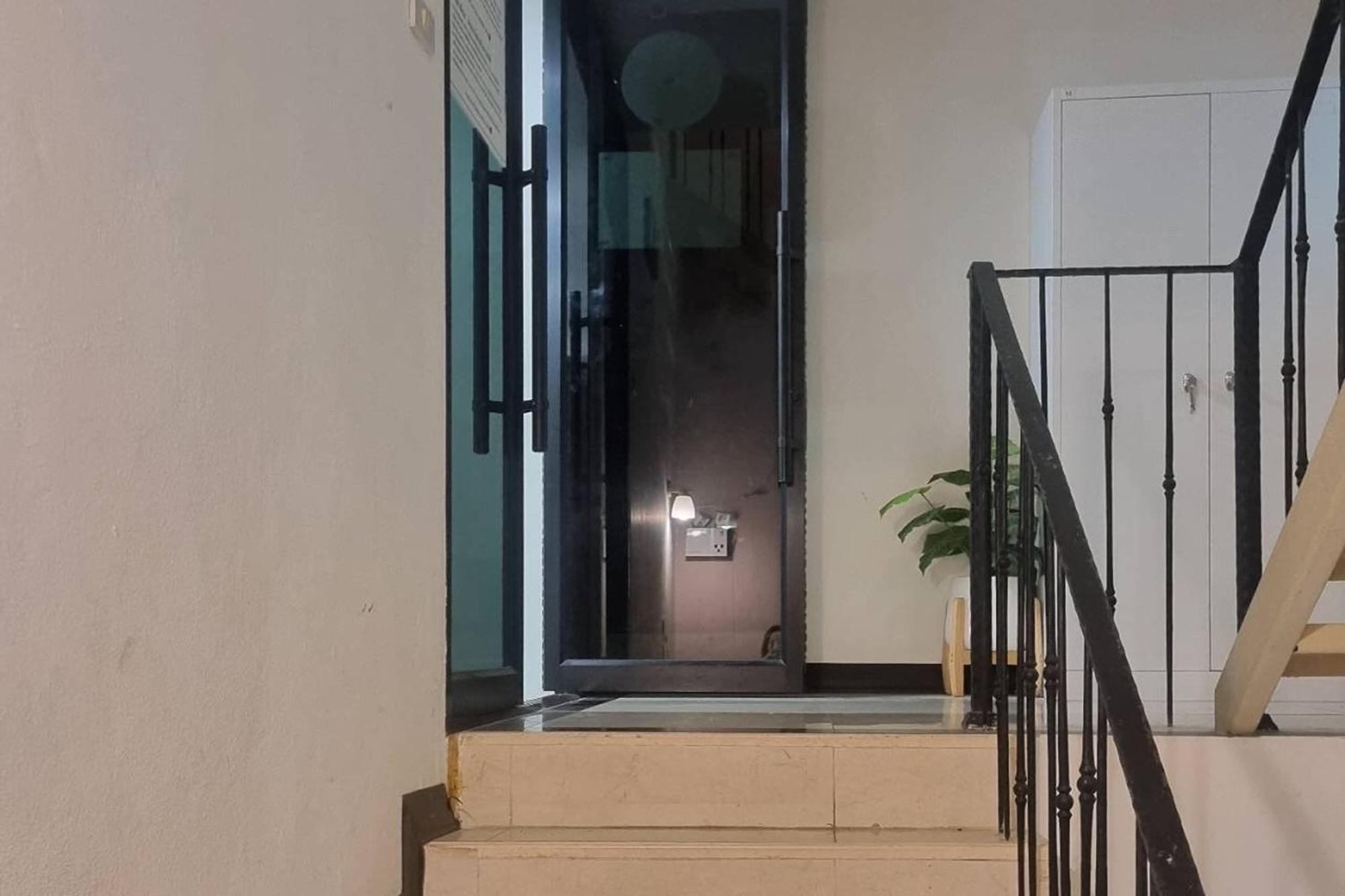 Bnb98 Silom Hotel Банкок Екстериор снимка