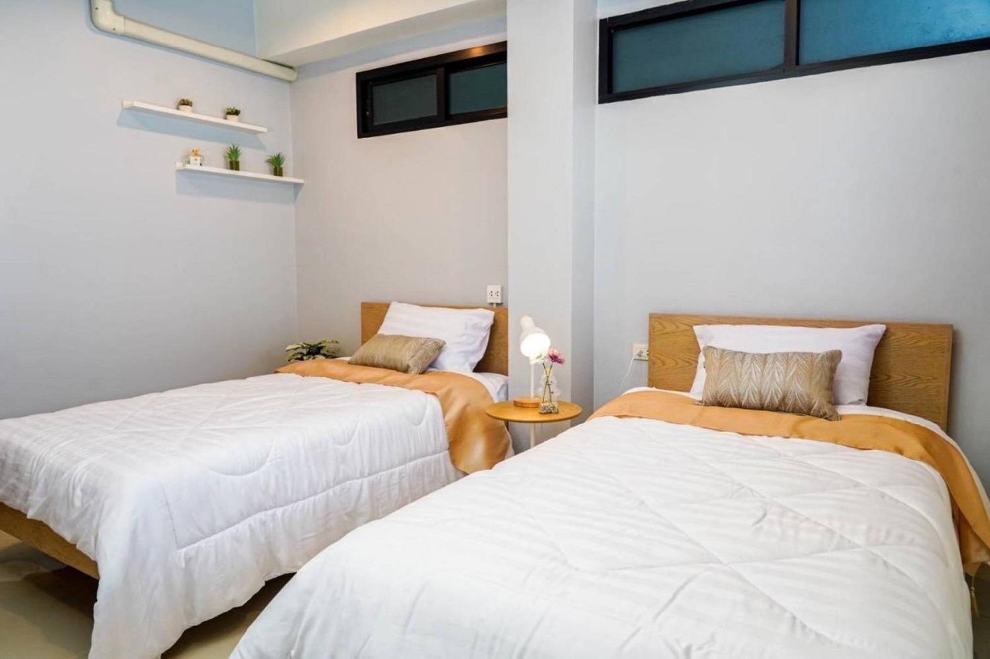 Bnb98 Silom Hotel Банкок Екстериор снимка