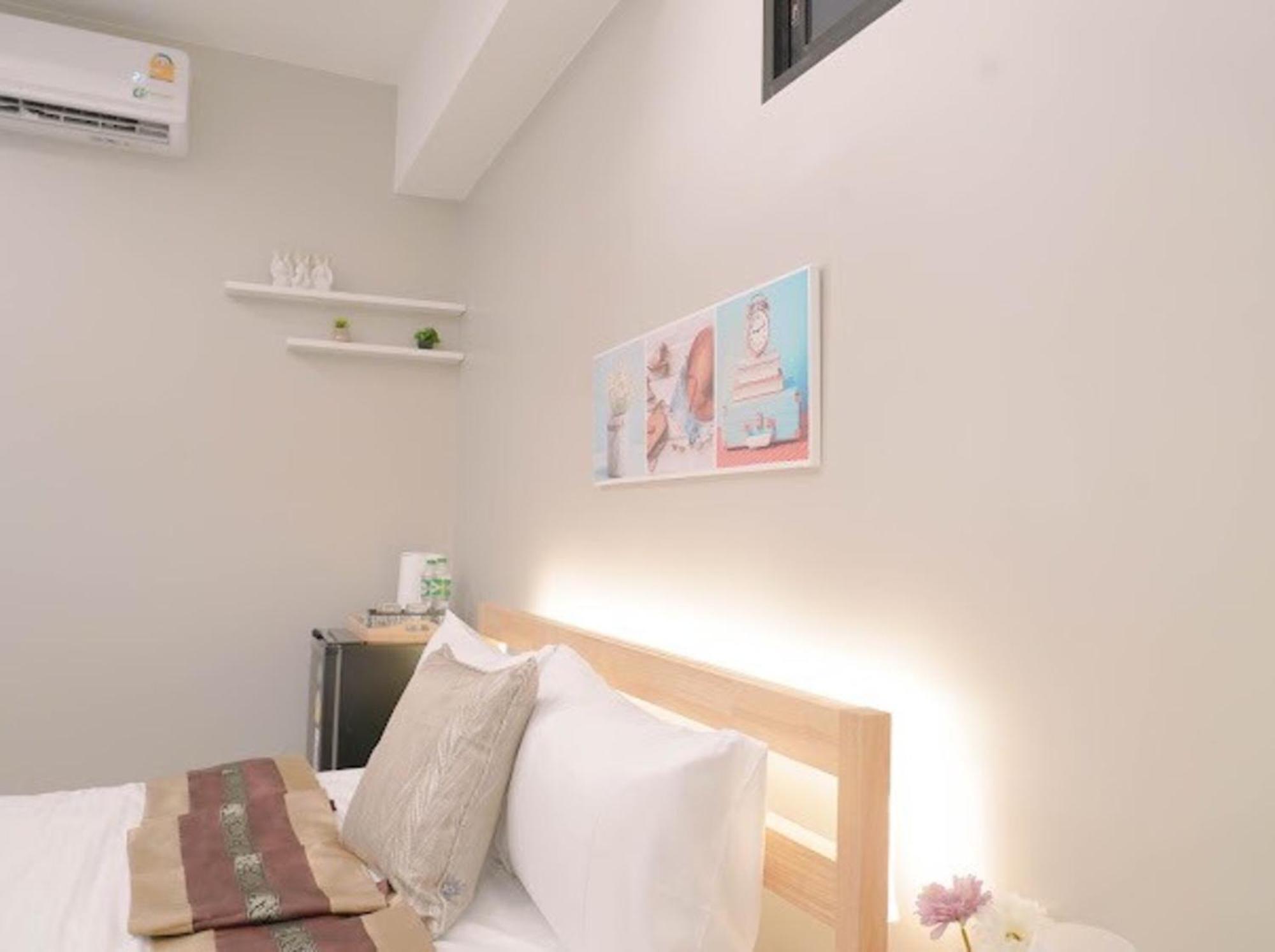 Bnb98 Silom Hotel Банкок Екстериор снимка