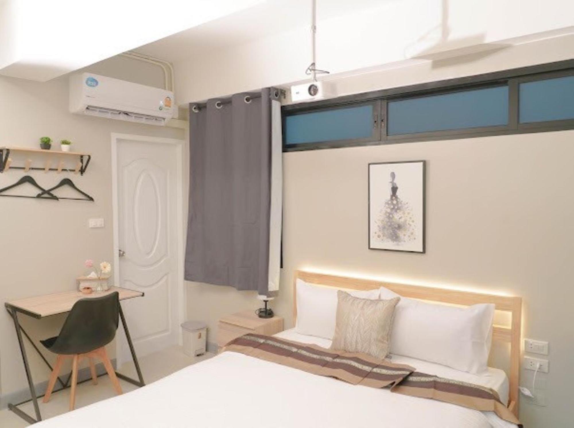 Bnb98 Silom Hotel Банкок Екстериор снимка