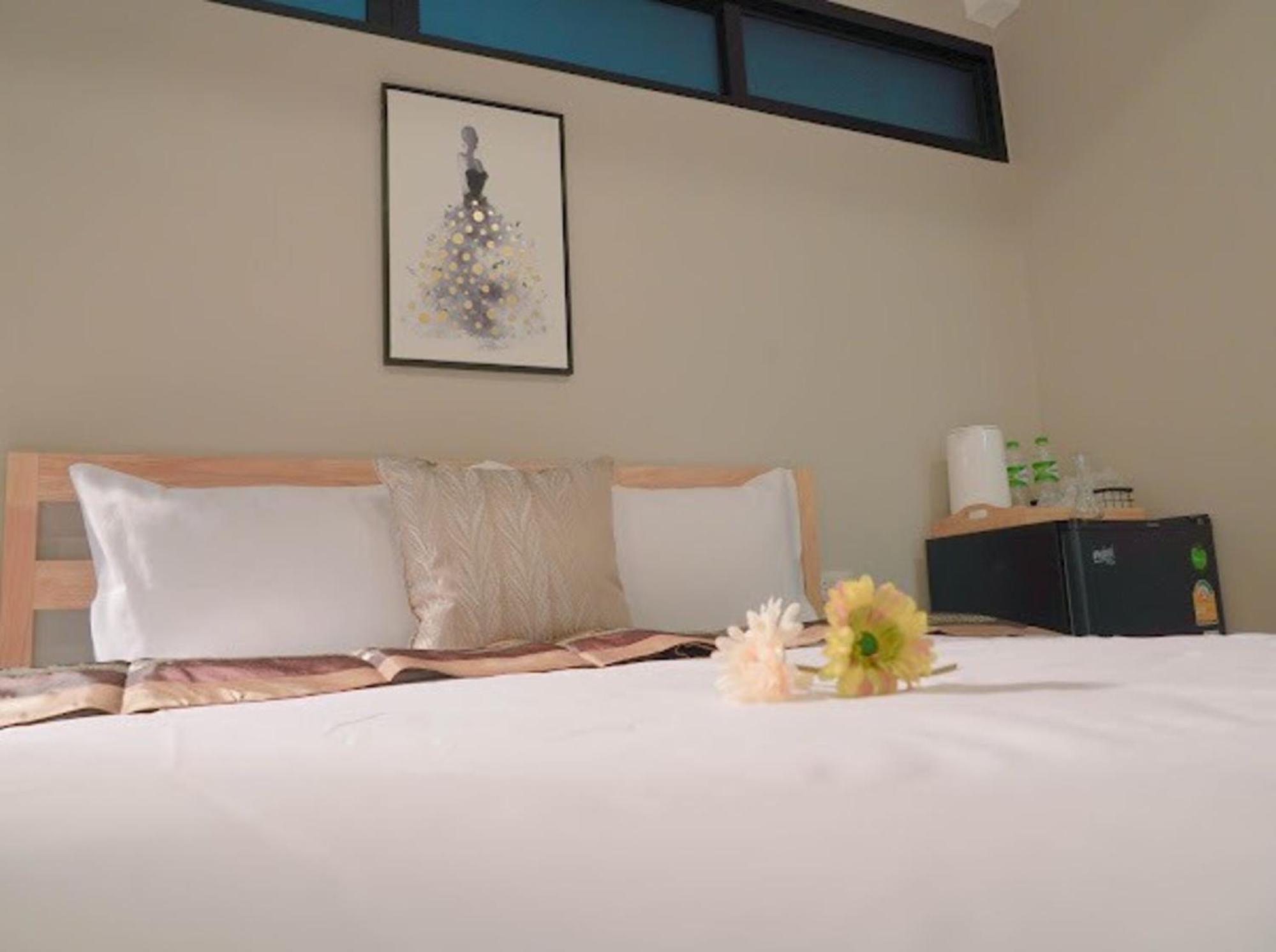 Bnb98 Silom Hotel Банкок Екстериор снимка