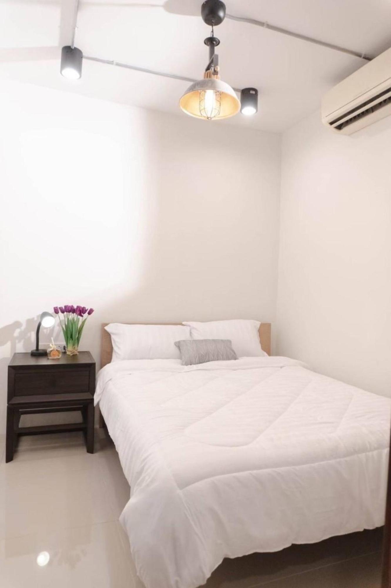 Bnb98 Silom Hotel Банкок Екстериор снимка