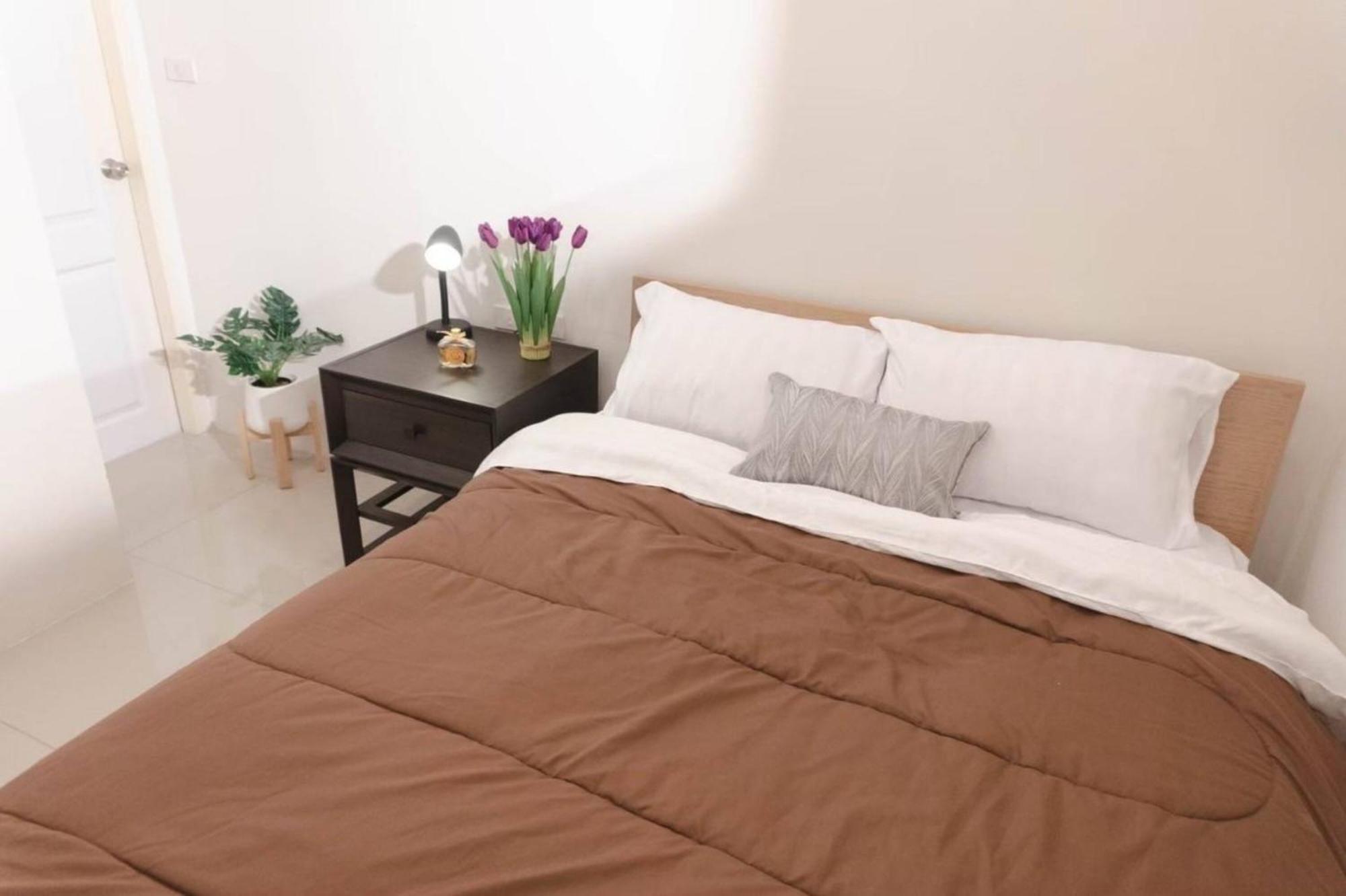 Bnb98 Silom Hotel Банкок Екстериор снимка