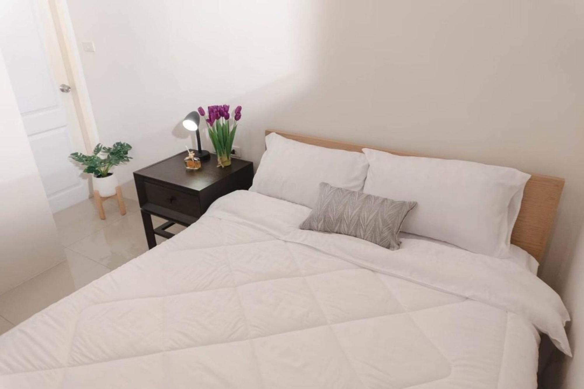 Bnb98 Silom Hotel Банкок Екстериор снимка