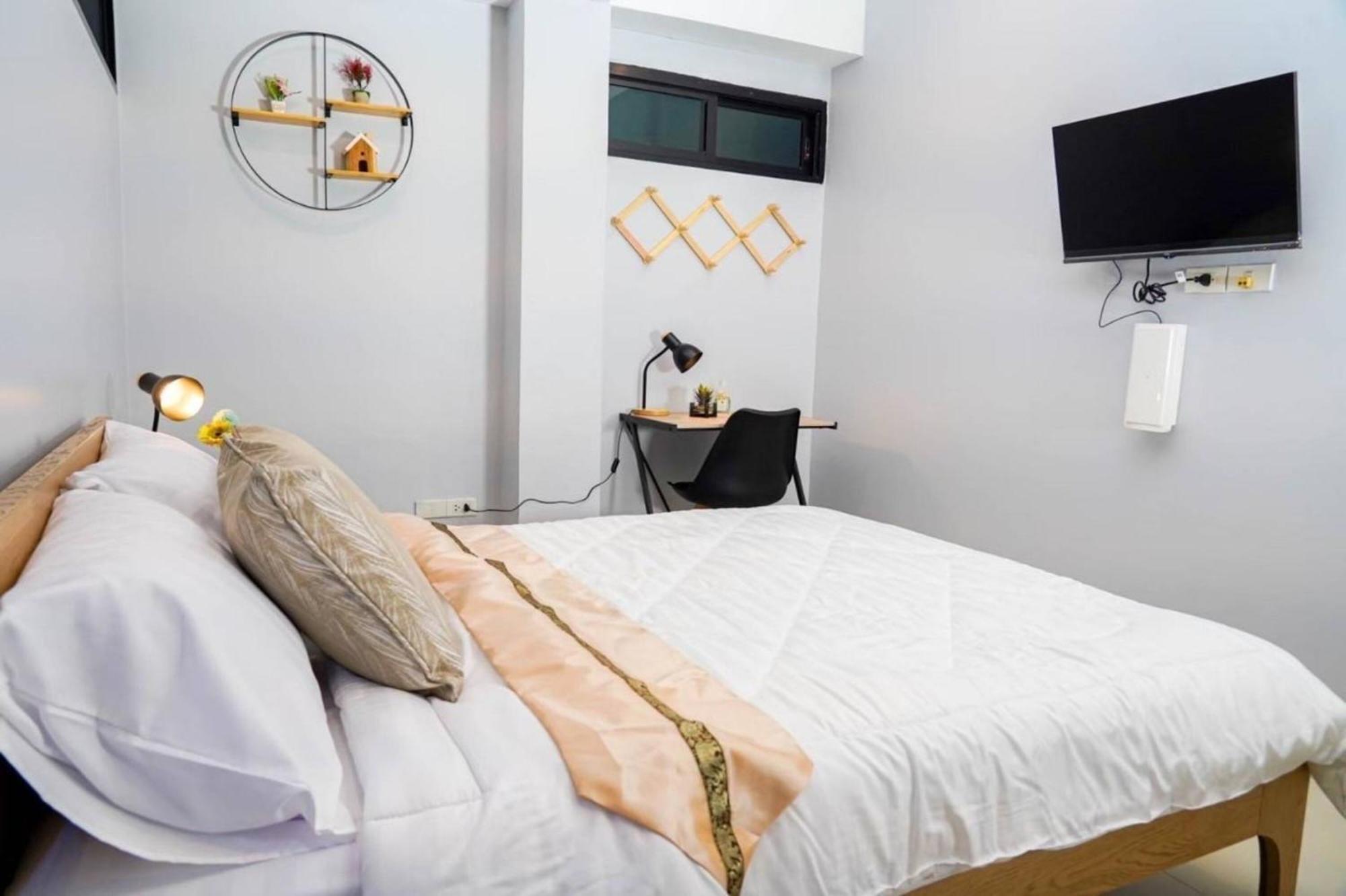 Bnb98 Silom Hotel Банкок Екстериор снимка